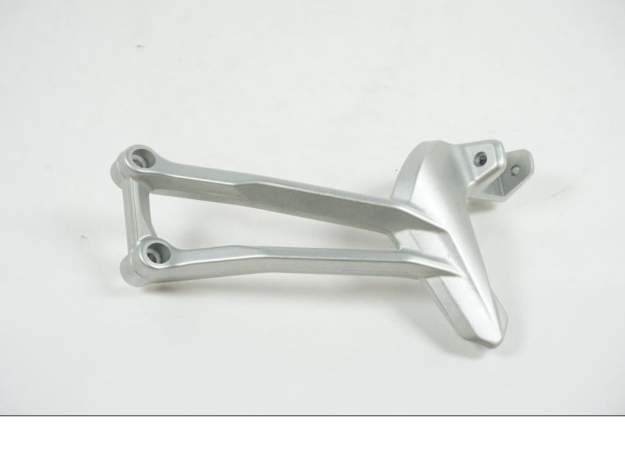 Framsidan på Fotpinnefäste från en Ducati Multistrada 1260 s -2019 motorcykel.