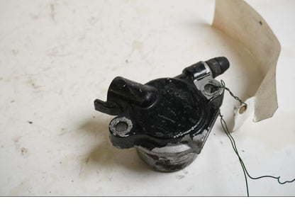 Framsidan på Kopplingslavcylinder från en Kawasaki GPX 750 R -1987 motorcykel.