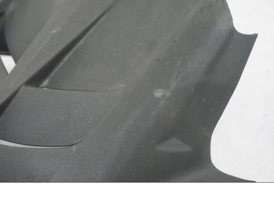 Höger sida på Svingskärm från en Kawasaki ZX-6R -2011 motorcykel.