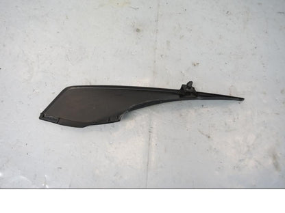 Baksidan på Sidopanel från en Honda CBR 1000 RR -2009 motorcykel.