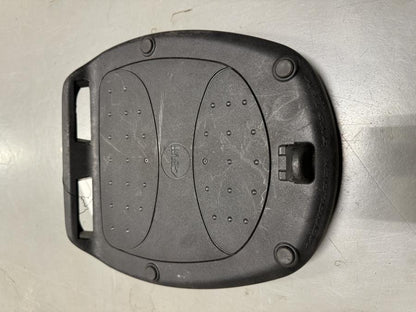 Framsidan på Topboxplatta från en Suzuki DL 1000 -2003 motorcykel.