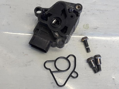 Baksidan på TPS från en Honda CBR 125 R -2008 motorcykel.