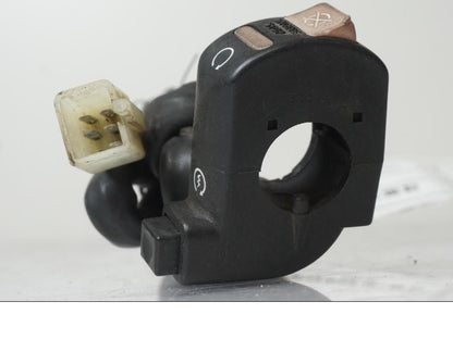 Baksidan på Styrelreglage från en Honda XL 600 V -1997 motorcykel.