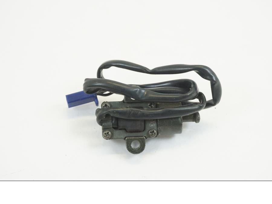 Snett nerifrån på Sidostödsbrytare från en Yamaha DT 125 -2006 motorcykel.