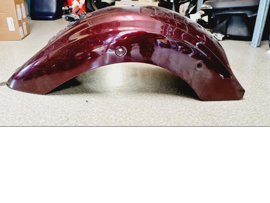 Framsidan på Bakskärm från en Yamaha XVS 1300 -2008 motorcykel.