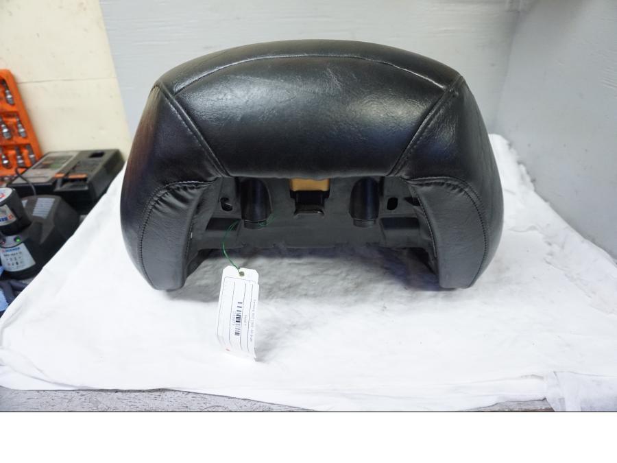 Höger sida på Sadel från en Yamaha XVZ 1300 -2000 motorcykel.