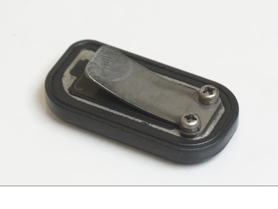 Baksidan på Oljepump från en KTM 1190 Adventure -2015 motorcykel.