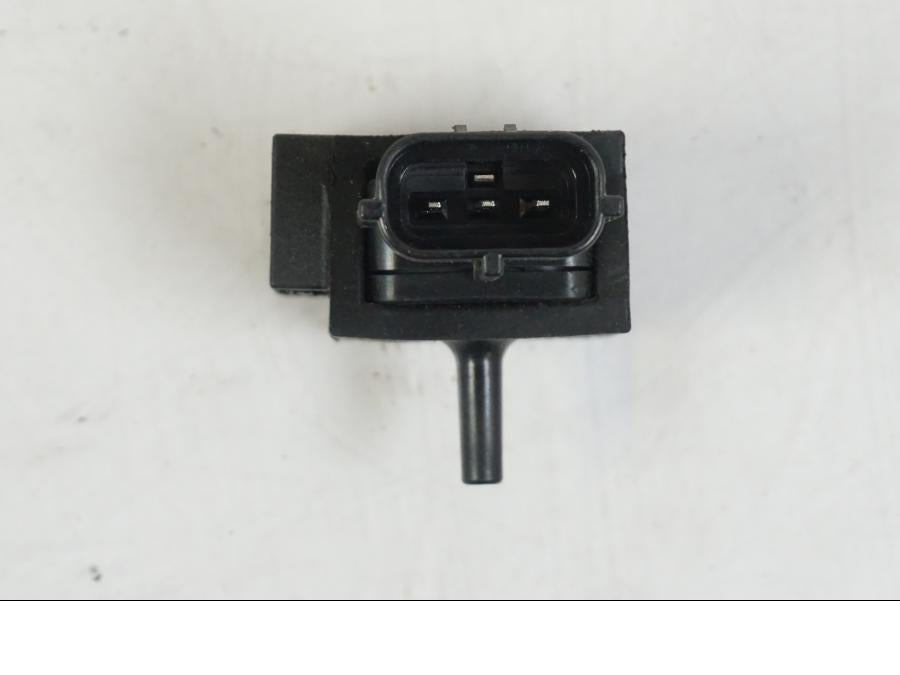 Baksidan på Mapsensor från en Suzuki VZR 1800 -2009 motorcykel.