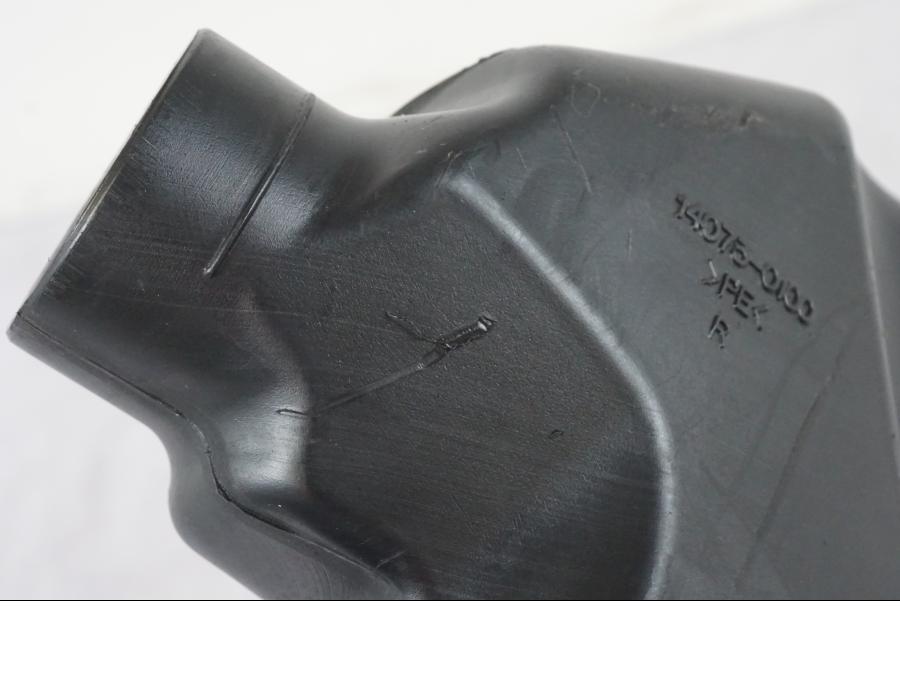 Extrabild6 på Luftintag från en Kawasaki ZZ-R 1400 -2009 motorcykel.