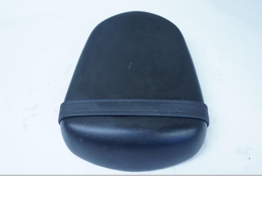 Höger sida på Sadel från en Suzuki GSX-R 750 -2009 motorcykel.