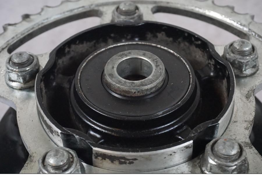 Höger sida på Drevfäste från en Honda CBR 1100 XX -1999 motorcykel.