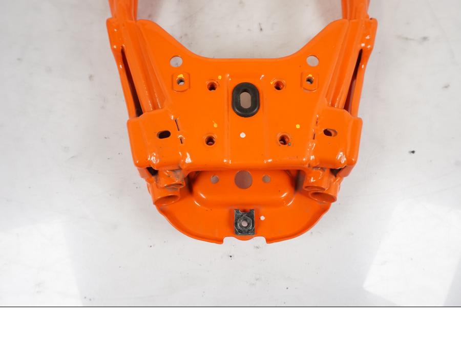 Snett uppifrån på Bakram från en KTM 125 Duke -2017 motorcykel.