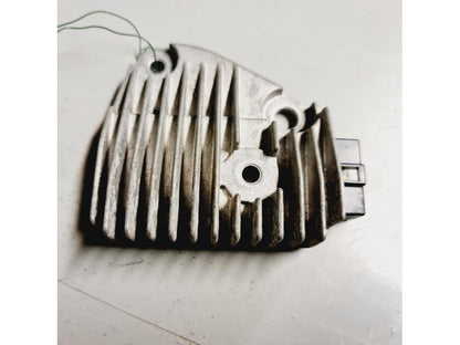 Snett uppifrån på Likriktare från en Yamaha XV 125 -1998 motorcykel.