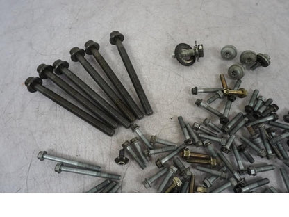 Höger sida på Skruv / Mutter etc från en BMW F 800 GS -2009 motorcykel.