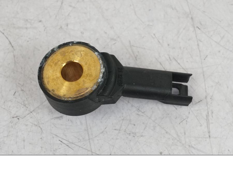 Baksidan på Knacksensor från en BMW R 1250 GS -2023 motorcykel.