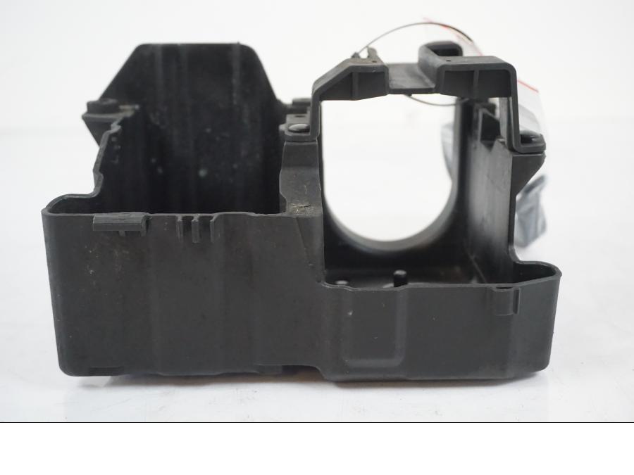 Höger sida på Batterihållare från en BMW F 650 CS -2002 motorcykel.