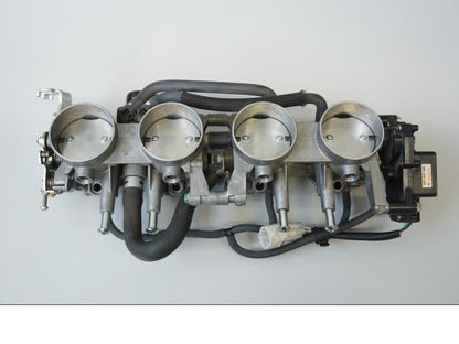 Framsidan på Spjällhus från en Suzuki GSX-R 1000 -2007 motorcykel.