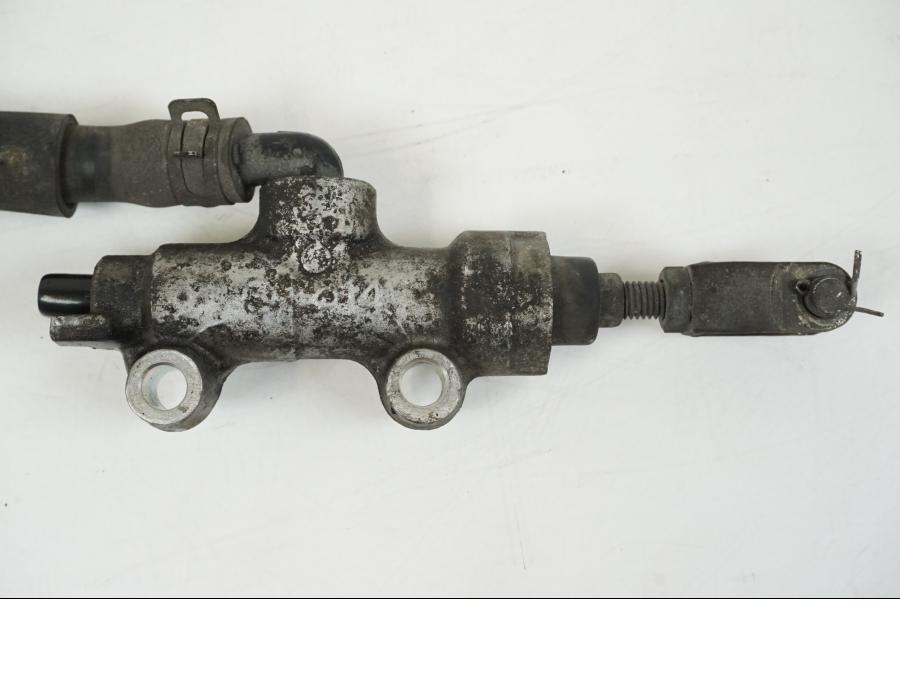 Snett uppifrån på Bromshuvudcylinder från en Kawasaki ZZR 1100 -1994 motorcykel.