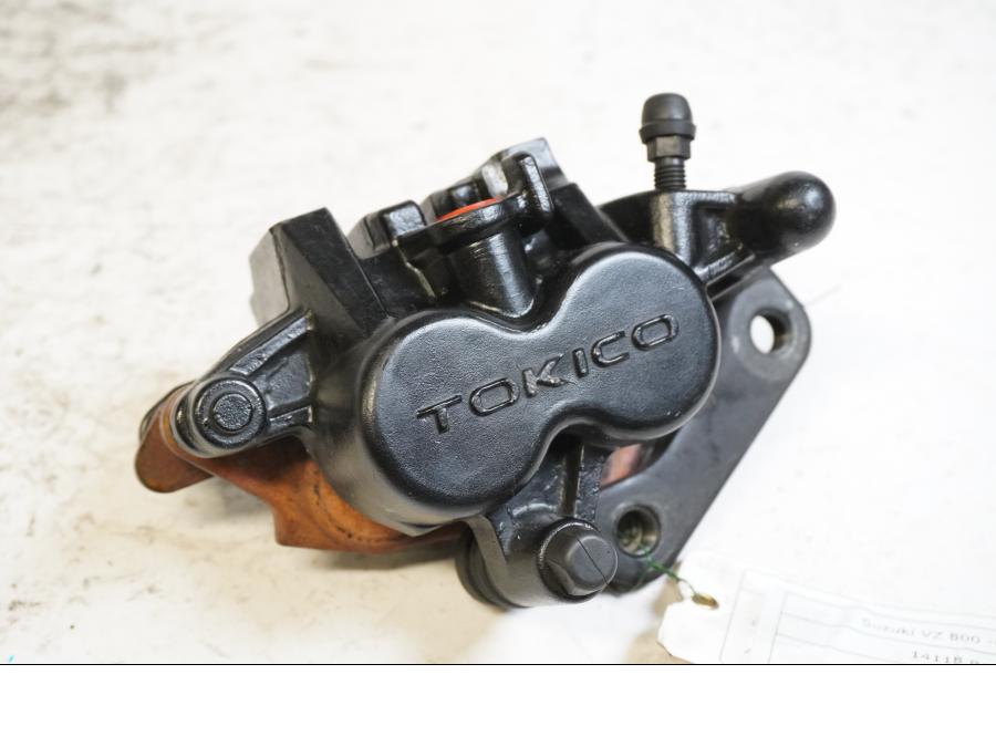 Framsidan på Bromsok från en Suzuki VZ 800 -2000 motorcykel.