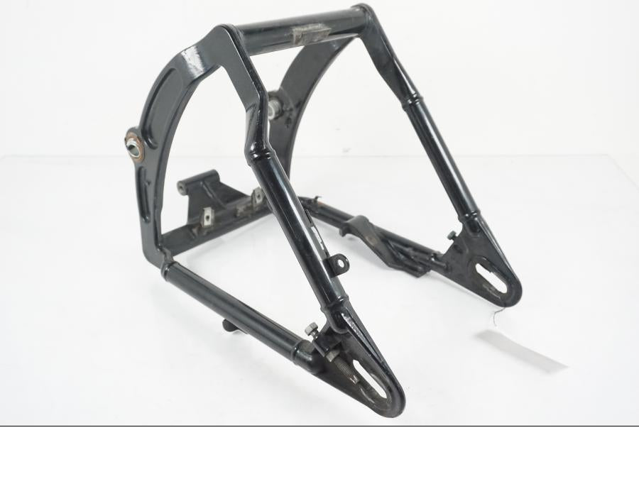 Framsidan på Sving från en H-D Softail Standard FXST -2001 motorcykel.