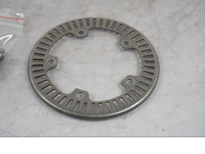 Baksidan på ABS krans från en BMW F 800 R -2018 motorcykel.