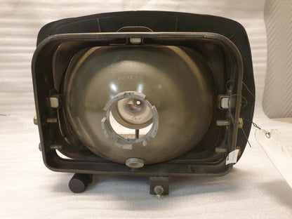 Snett nerifrån på Strålkastare från en Suzuki GSX 750 -1984 motorcykel.