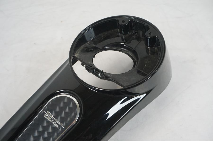 Snett uppifrån på Bensintankkonsoll från en H-D Street Glide Special FLHXS -2018 motorcykel.