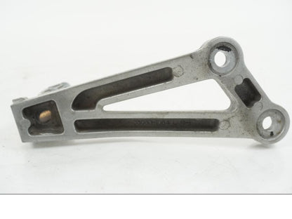 Extrabild2 på Fotpinnefäste från en Kawasaki Z 750 -2006 motorcykel.