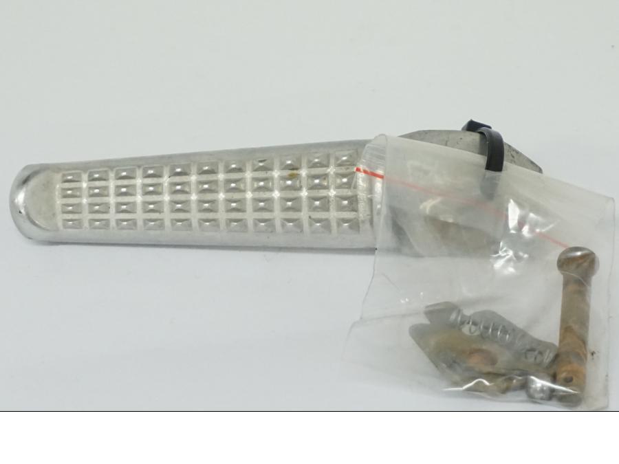 Snett uppifrån på Fotpinne från en Honda CBR 900 RR -2002 motorcykel.