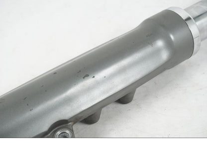 Höger sida på Gaffelben från en H-D Softail FXCW Rocker -2008 motorcykel.