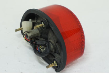 Snett uppifrån på Baklampa från en Yamaha TDM 850 -1998 motorcykel.