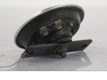 Baksidan på Signalhorn / Tuta från en Suzuki VZ 800 -2000 motorcykel.