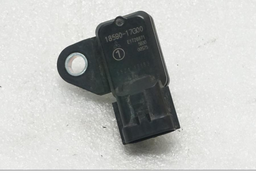 Framsidan på Mapsensor från en Suzuki SV 650 -2006 motorcykel.