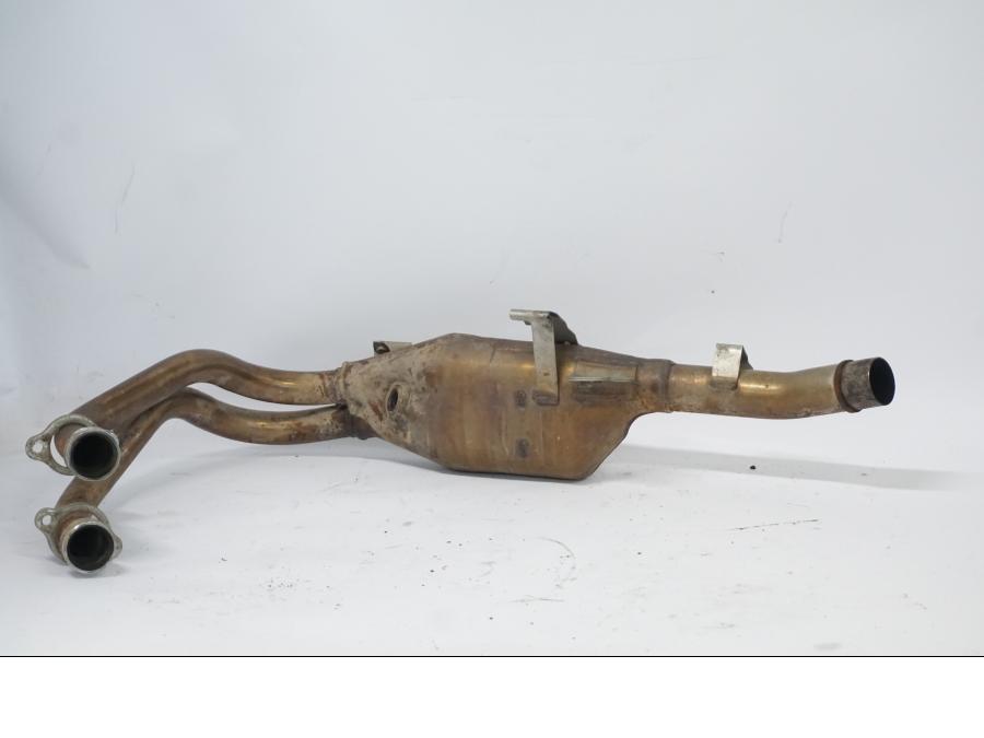 Höger sida på Grenrör från en Honda CB 500 X -2015 motorcykel.