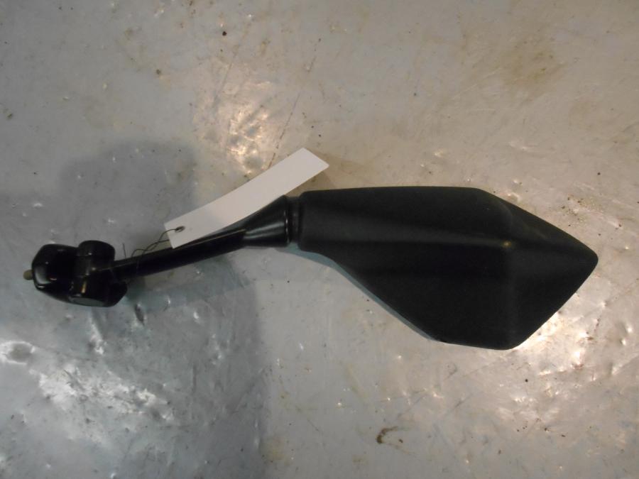 Baksidan på Backspegel från en Kawasaki Z 750 -2008 motorcykel.