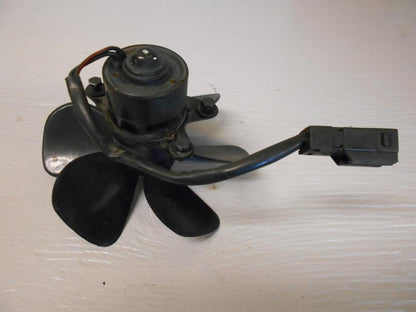 Baksidan på Vattenkylfläkt från en BMW K 1200 LT -2007 motorcykel.