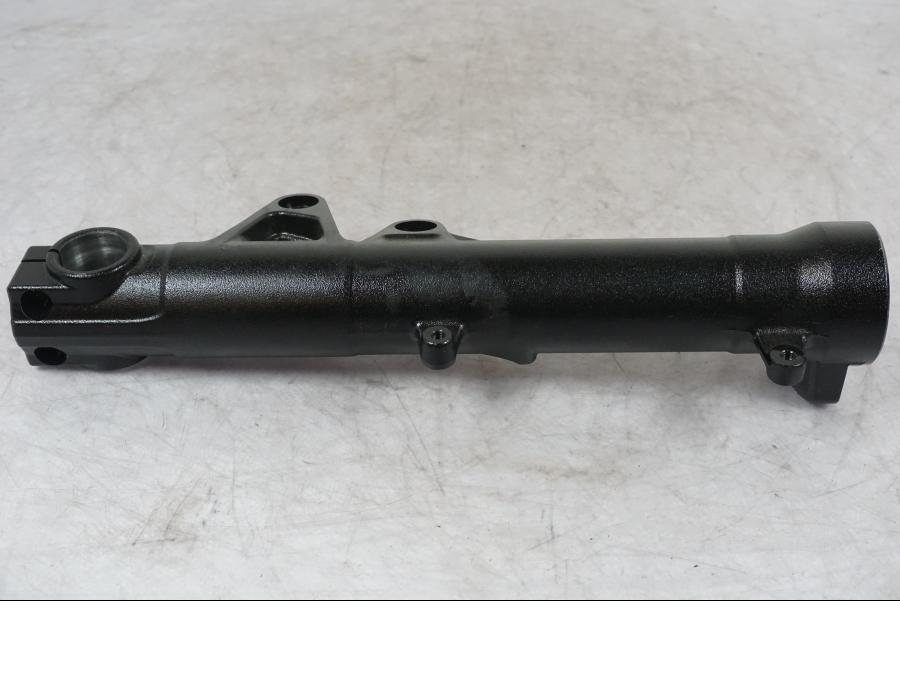 Vänster sida på Gaffelben från en BMW F 800 R -2009 motorcykel.