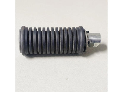 Baksidan på Fotpinne från en Suzuki VL 800 -2001 motorcykel.