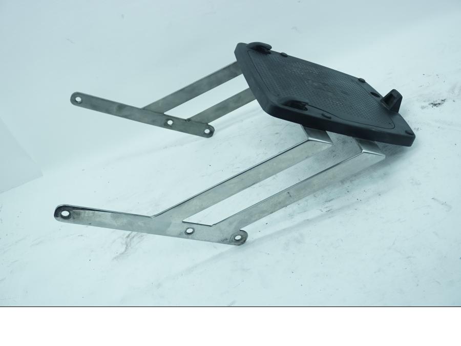 Snett nerifrån på Topbox från en Kawasaki VN 1500 Classic Tourer -2001 motorcykel.