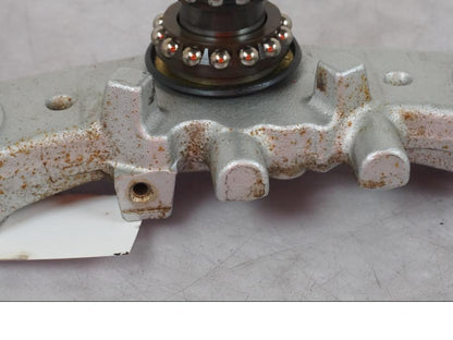 Snett uppifrån på Gaffelkrona från en Suzuki SV 650 -1999 motorcykel.