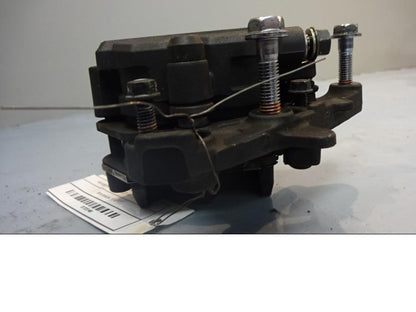 Vänster sida på Bromsok från en Honda NC 750 S -2017 motorcykel.