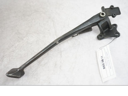 Baksidan på Sidostöd från en Triumph Tiger -2009 motorcykel.