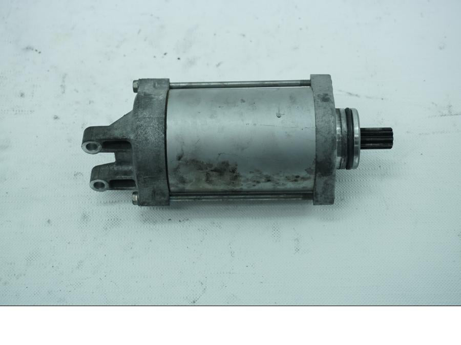 Baksidan på Startmotor från en KTM 950 SM -2006 motorcykel.