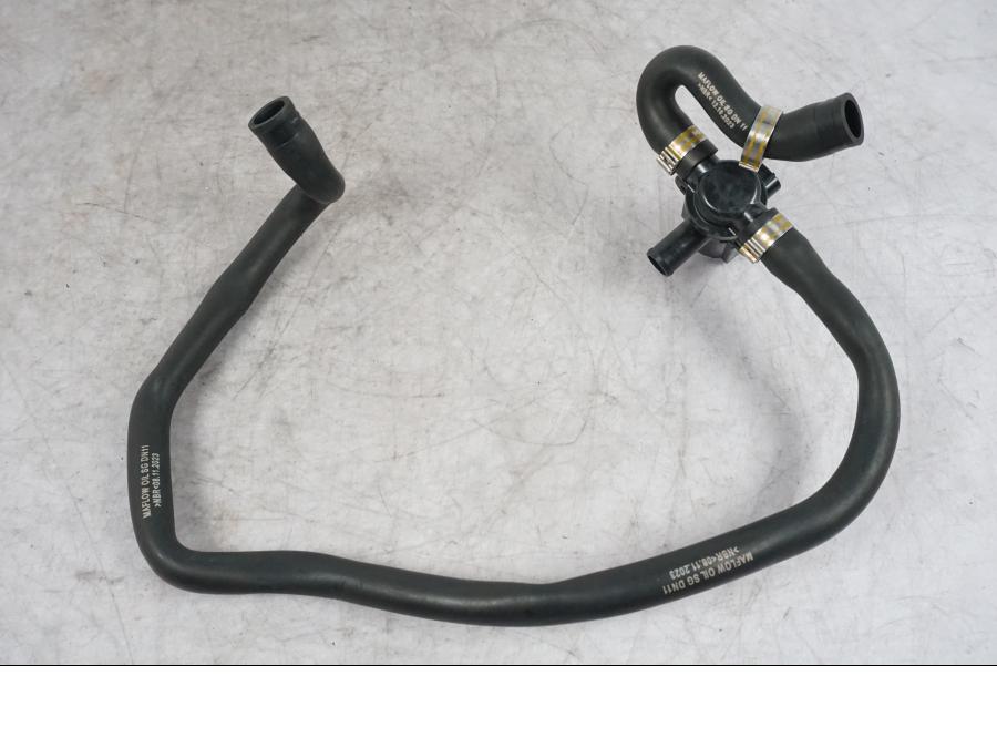 Höger sida på Second Air från en Ducati Multistrada V4 -2024 motorcykel.