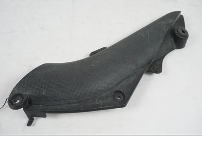 Vänster sida på Värmeskydd från en Kawasaki ZX-6R -2005 motorcykel.