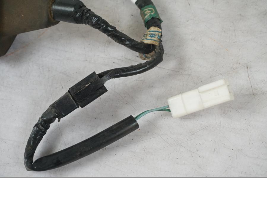 Extrabild1 på Instrumentkablage från en Honda CBR 1100 XX -1999 motorcykel.