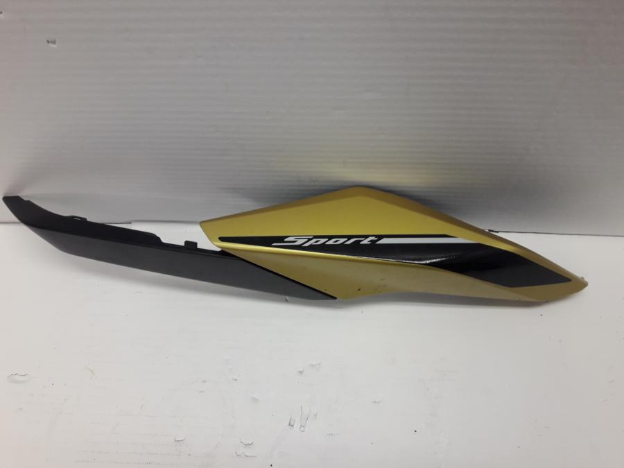 Framsidan på Bakvinge från en BMW R 1250 RS -2020 motorcykel.