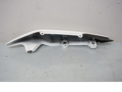 Höger sida på Bakvinge från en Yamaha XJ 6 -2011 motorcykel.