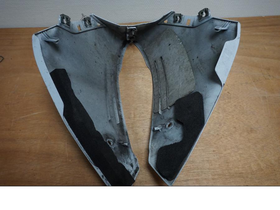 Extrabild1 på Magkåpa från en Yamaha YZF 1000 R1 -2010 motorcykel.