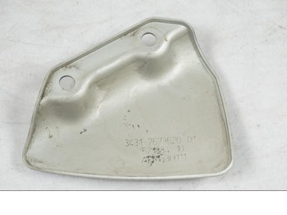 Höger sida på Bromshuvudcylinderskydd från en BMW R 1200 R -2007 motorcykel.